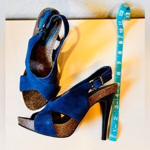 Chic Blue Heels with Sleek Design and Comfortable Fit